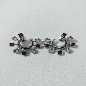 studs classic earring with oxidised plating